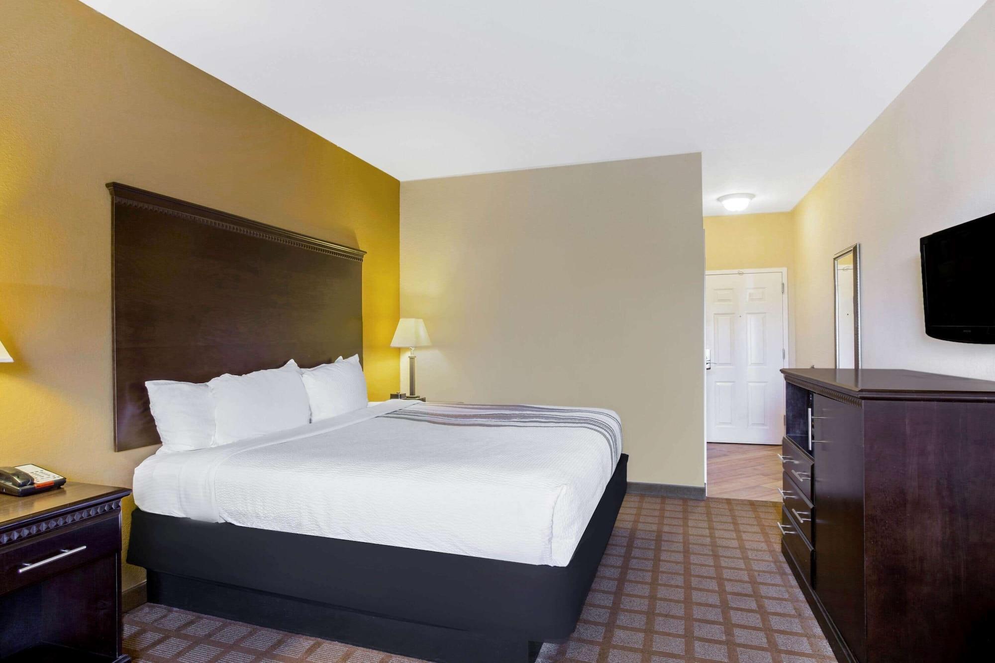 La Quinta By Wyndham Mobile Satsuma / Saraland Hotel Bagian luar foto