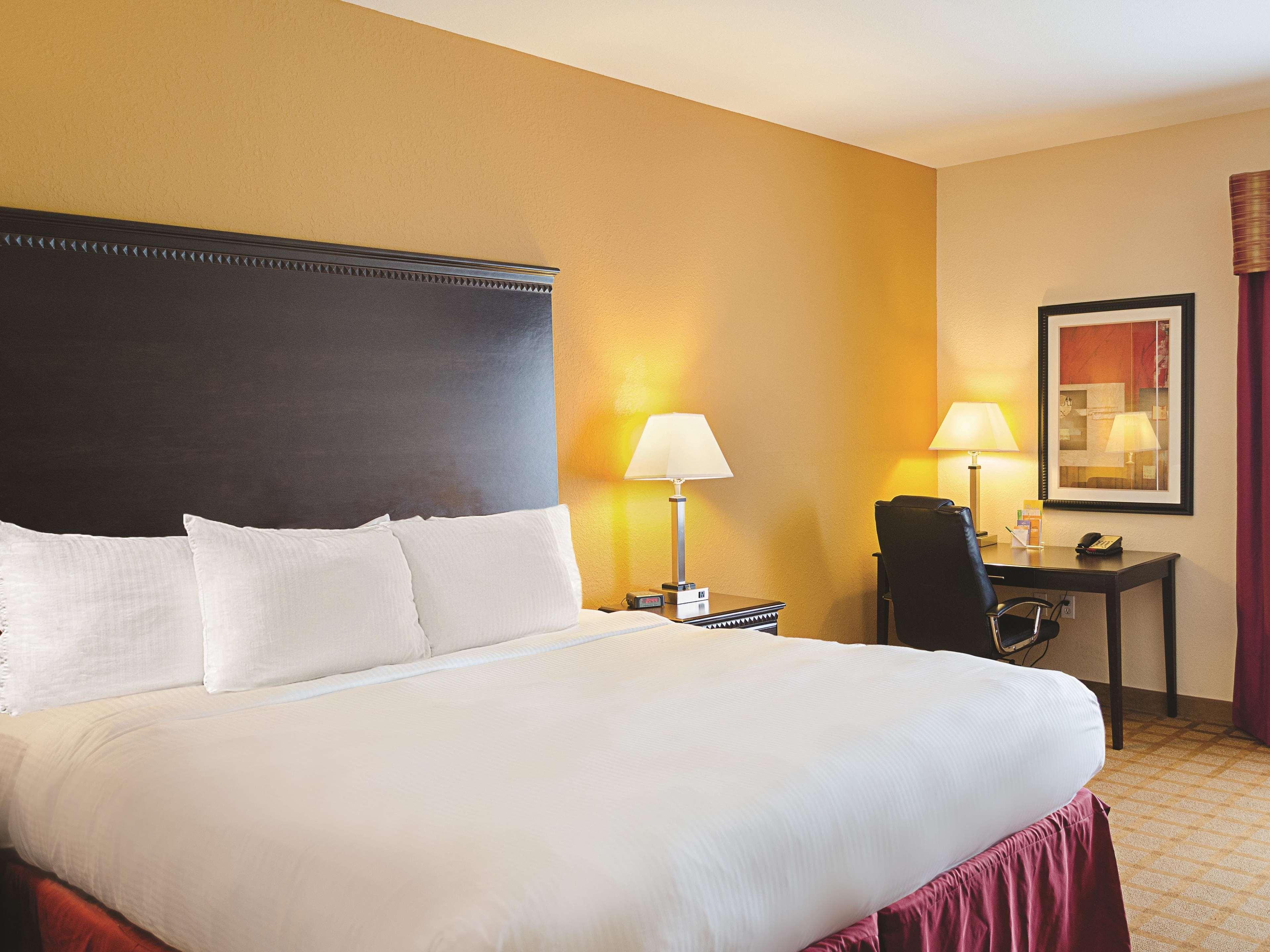 La Quinta By Wyndham Mobile Satsuma / Saraland Hotel Bagian luar foto