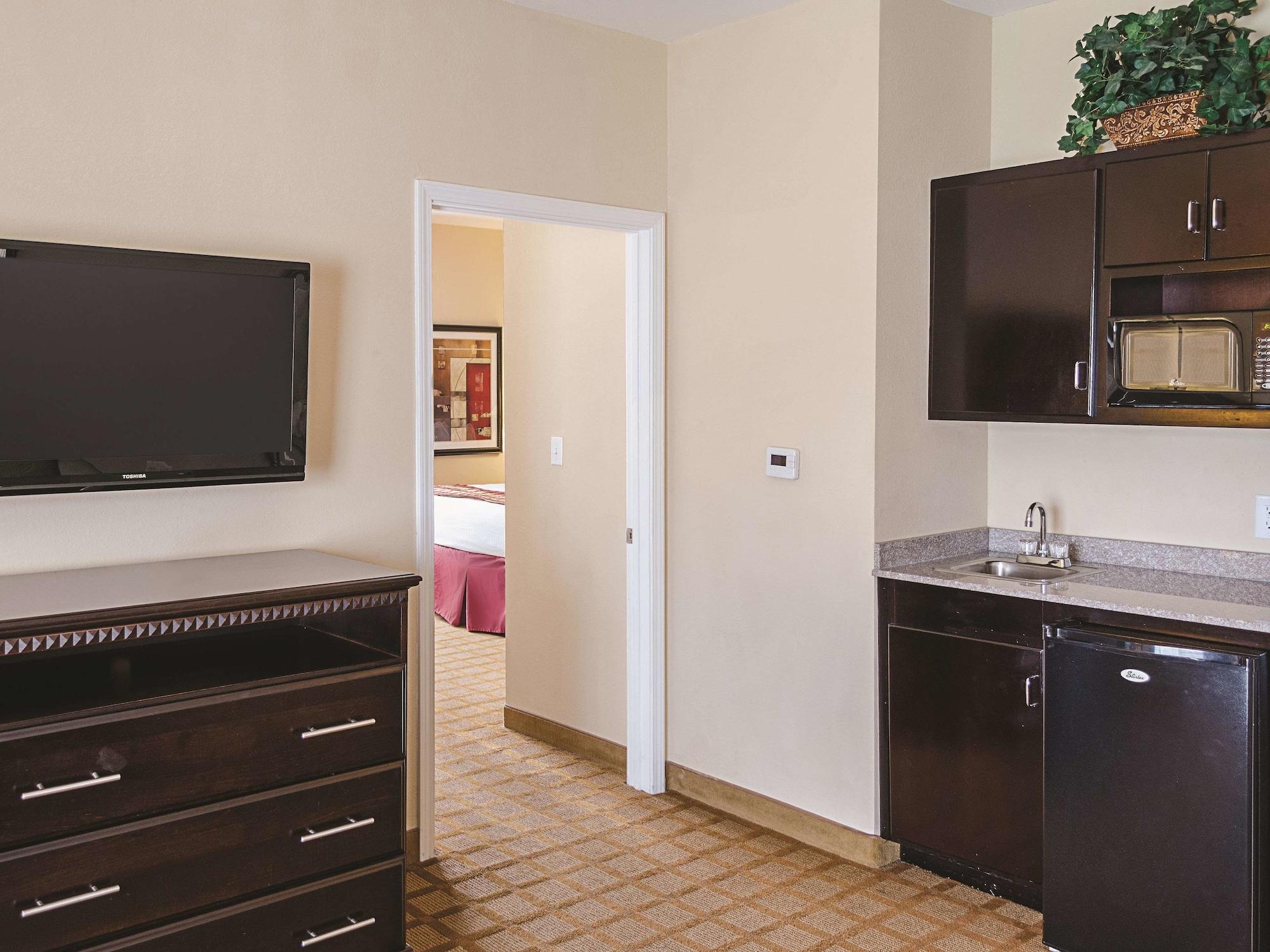La Quinta By Wyndham Mobile Satsuma / Saraland Hotel Bagian luar foto